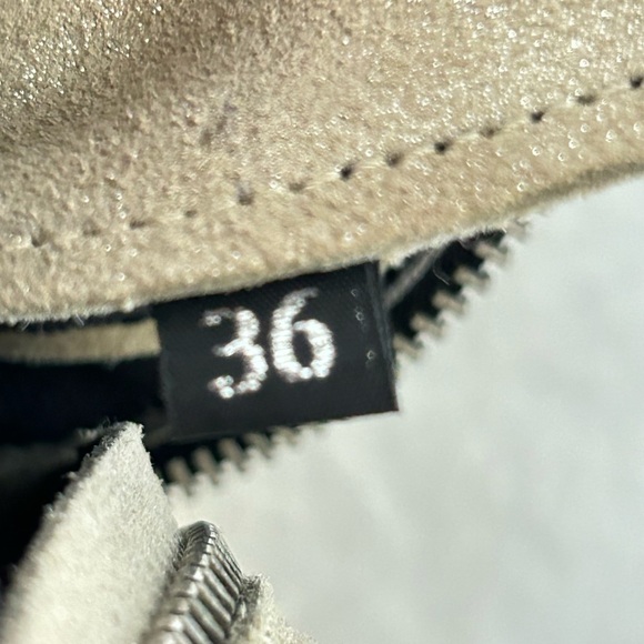 P448. Womens Denise Shimmery Beige Leather Vibram Platform Sneaker Booties EU 36 - Picture 13 of 13